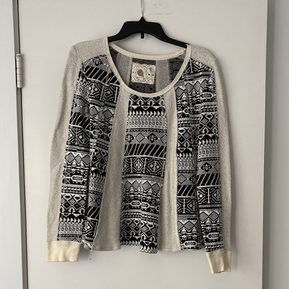 NWOT!!! Black and White Patterned Shirt